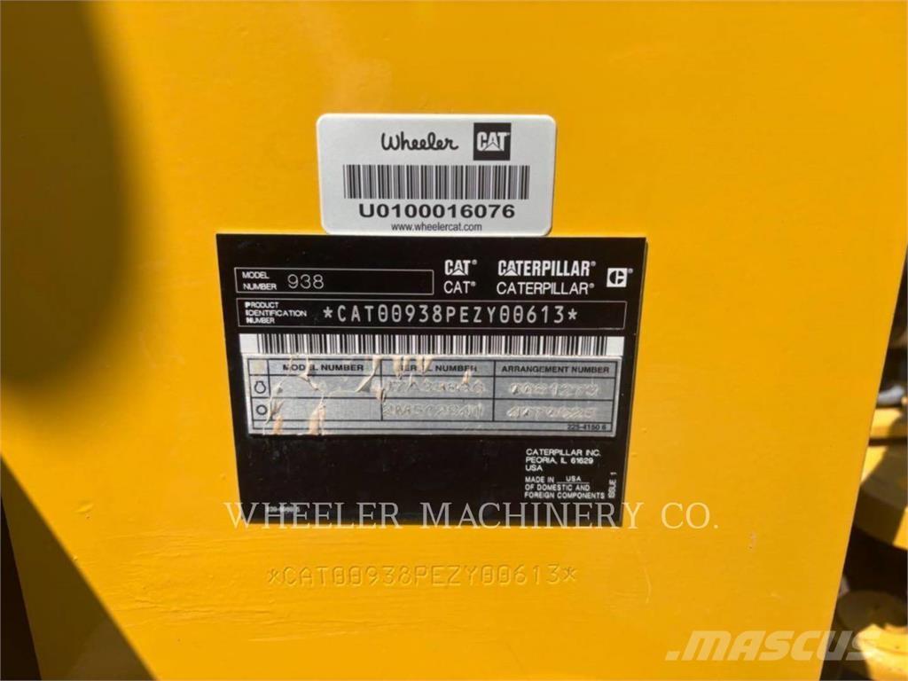 CAT 938 QC Iekrāvēji uz riteņiem