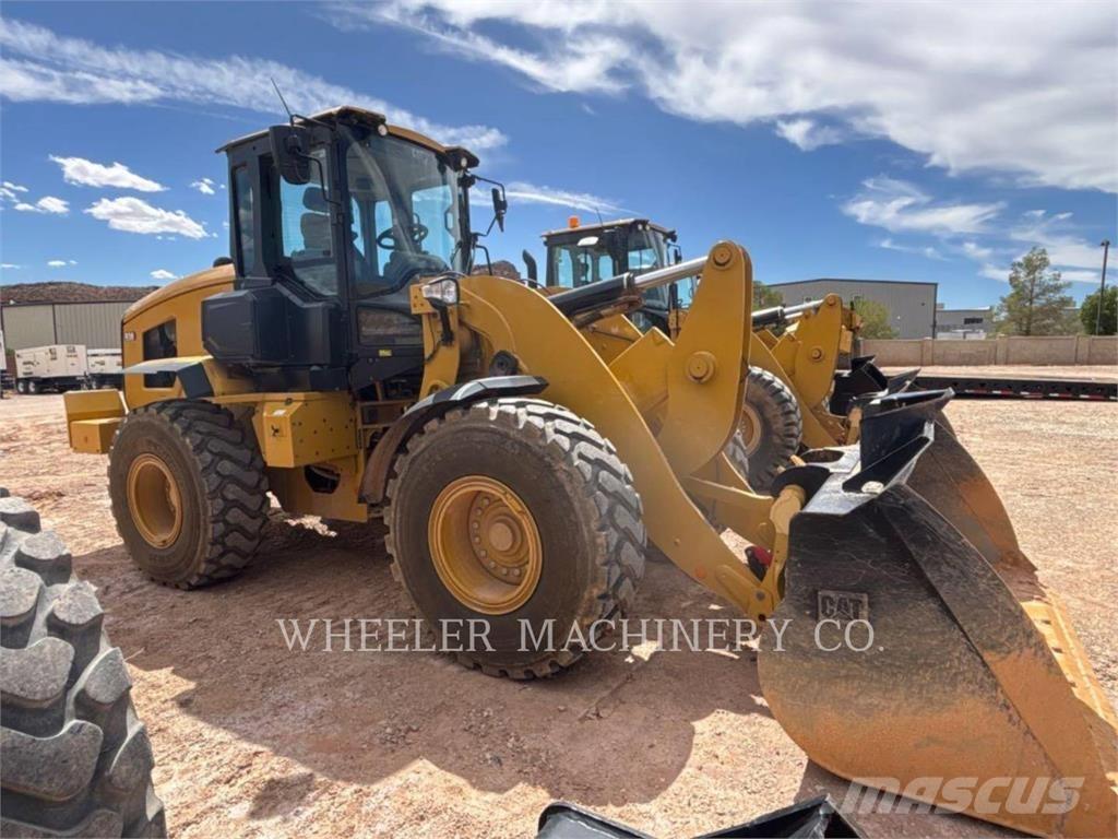CAT 938 QC Iekrāvēji uz riteņiem
