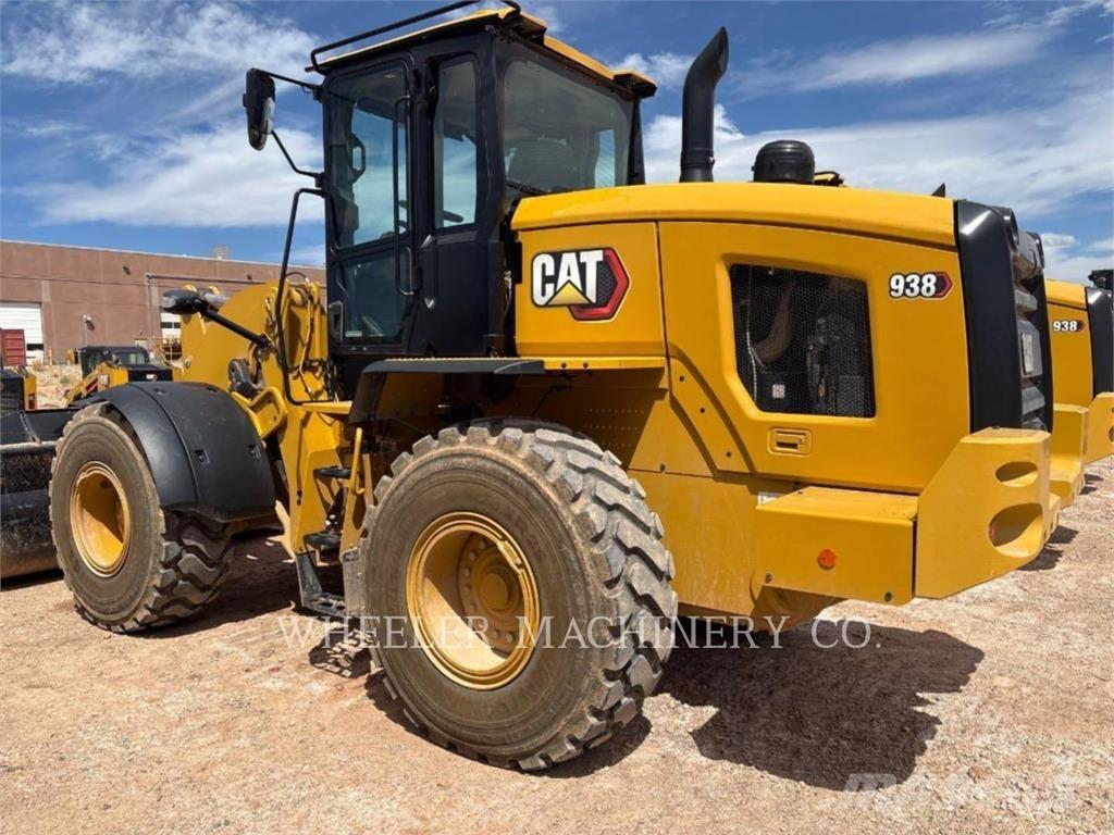 CAT 938 QC Iekrāvēji uz riteņiem