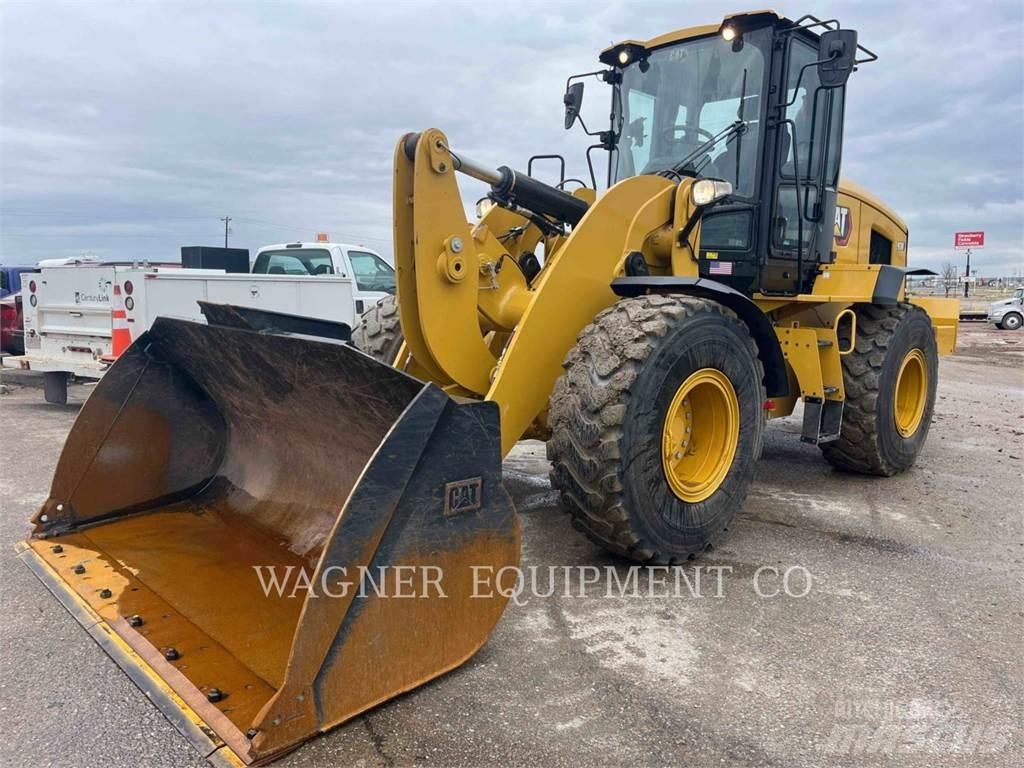 CAT 93814 Iekrāvēji uz riteņiem