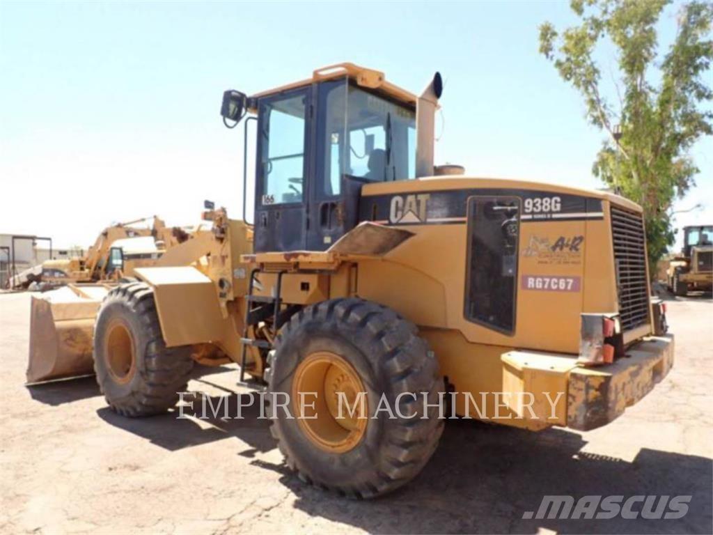 CAT 938G Iekrāvēji uz riteņiem