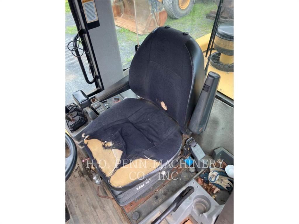 CAT 938GII Iekrāvēji uz riteņiem
