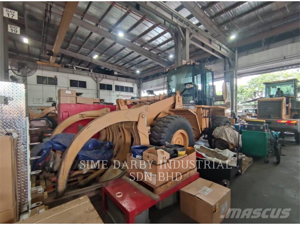 CAT 938H Iekrāvēji uz riteņiem