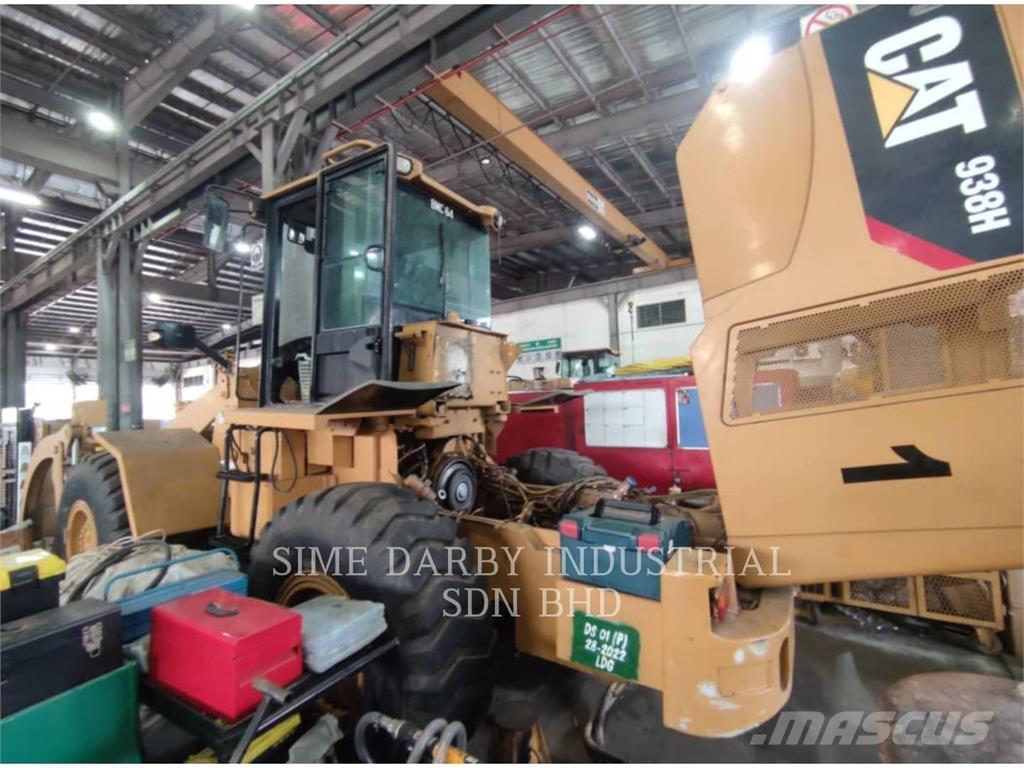 CAT 938H Iekrāvēji uz riteņiem