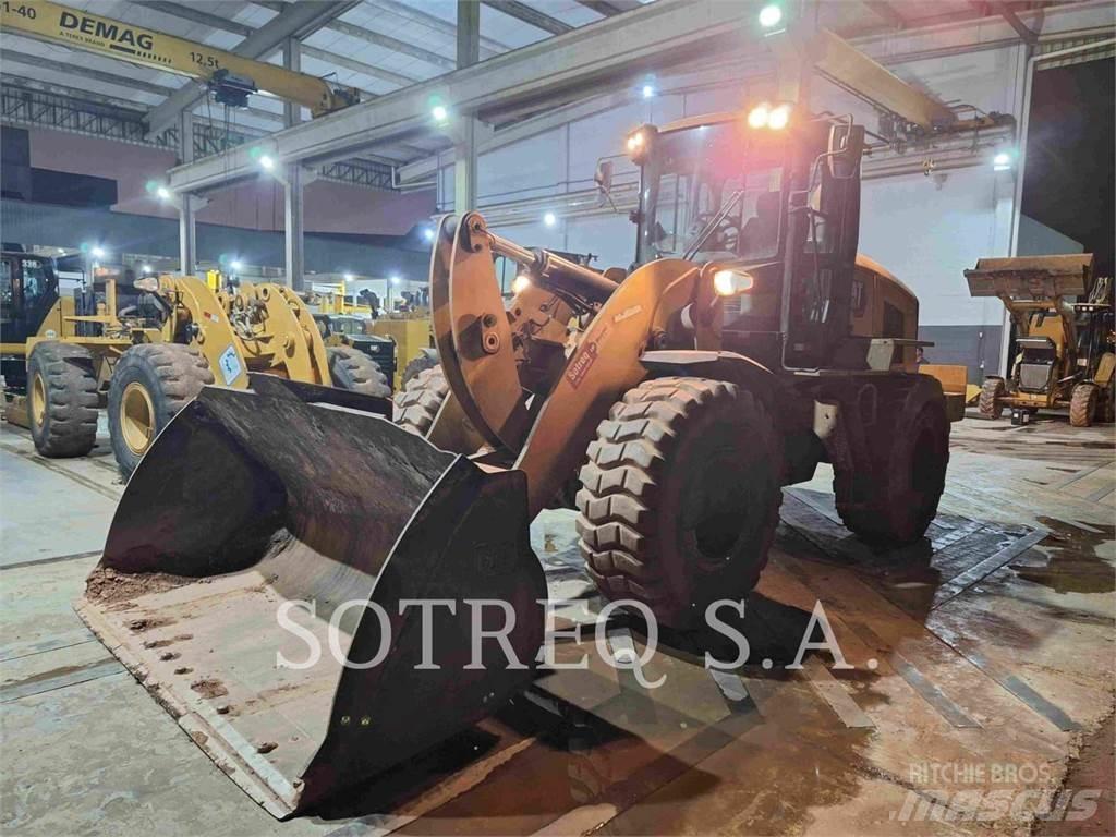 CAT 938K Iekrāvēji uz riteņiem