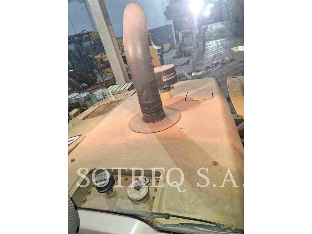 CAT 938K Iekrāvēji uz riteņiem