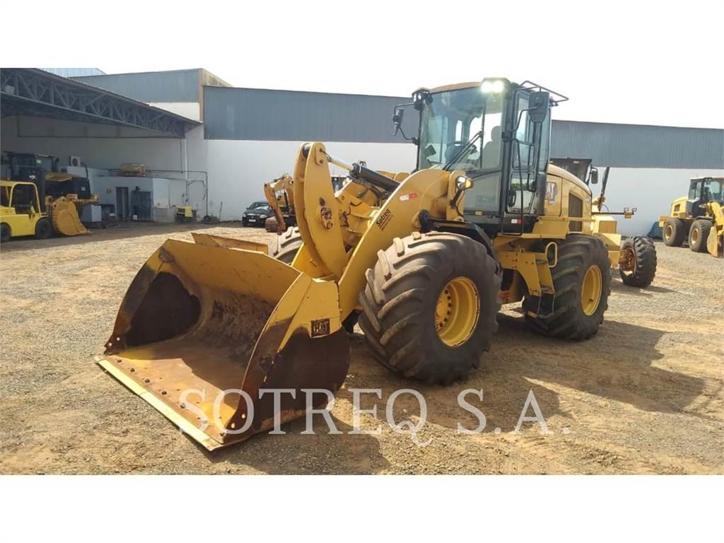 CAT 938K Iekrāvēji uz riteņiem