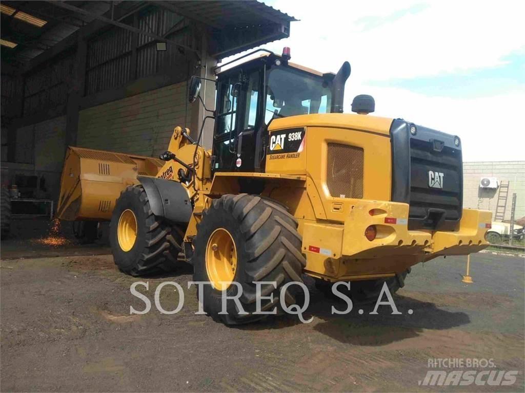 CAT 938K Iekrāvēji uz riteņiem