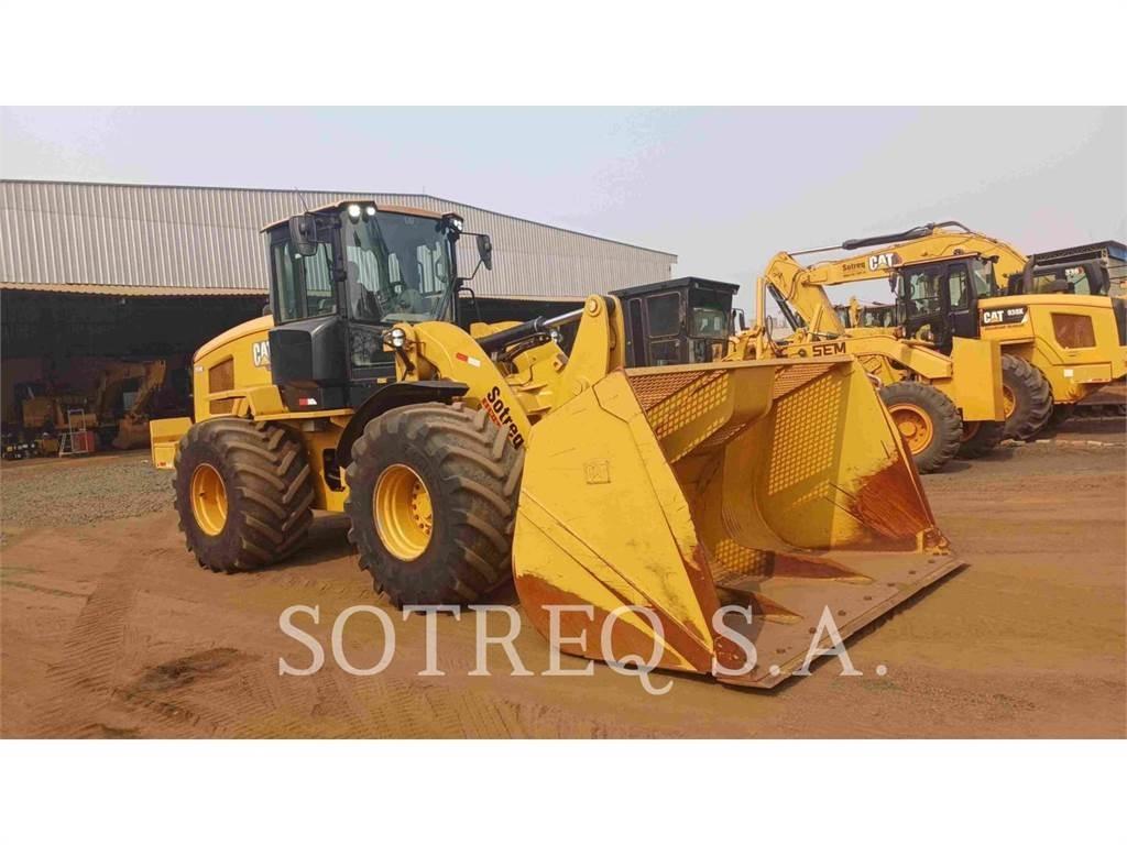 CAT 938K Iekrāvēji uz riteņiem