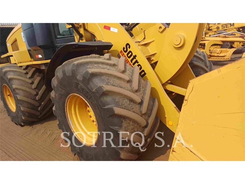 CAT 938K Iekrāvēji uz riteņiem