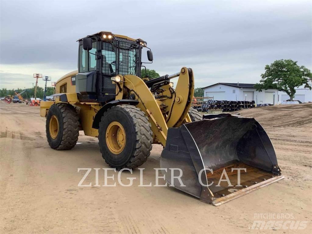 CAT 938K Iekrāvēji uz riteņiem