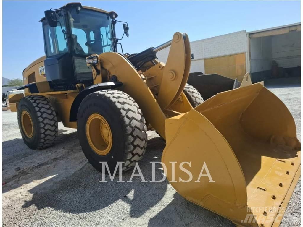 CAT 938K Iekrāvēji uz riteņiem