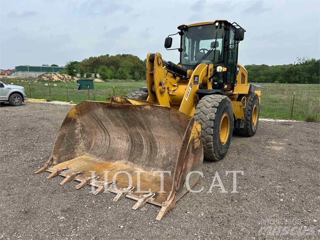 CAT 938K Iekrāvēji uz riteņiem