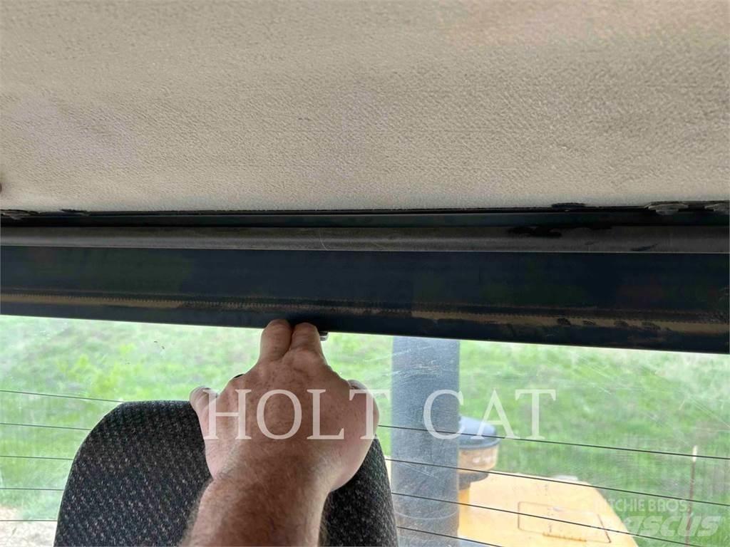 CAT 938K Iekrāvēji uz riteņiem