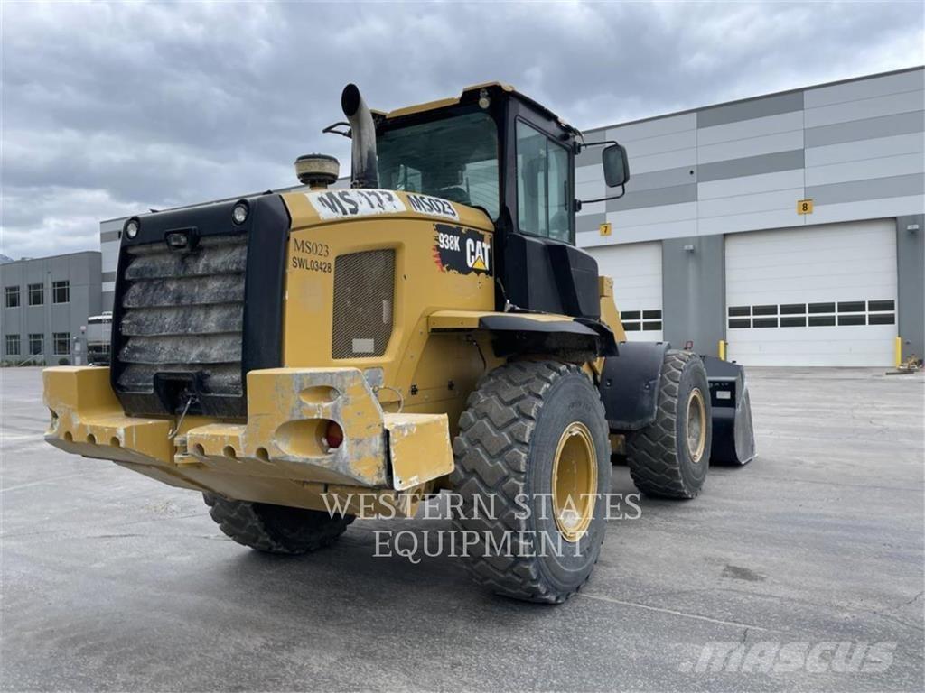 CAT 938K Iekrāvēji uz riteņiem