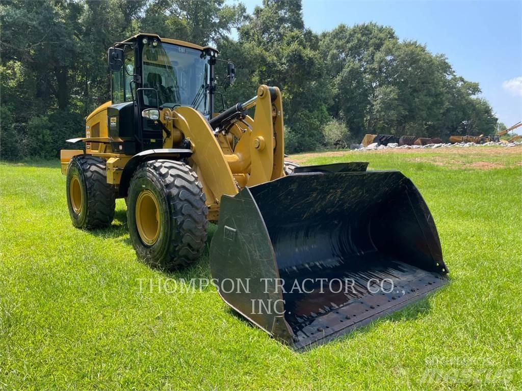 CAT 938M Iekrāvēji uz riteņiem