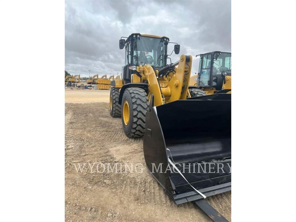 CAT 938M Iekrāvēji uz riteņiem