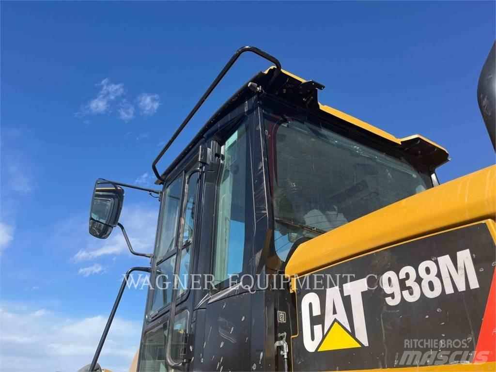 CAT 938M Iekrāvēji uz riteņiem