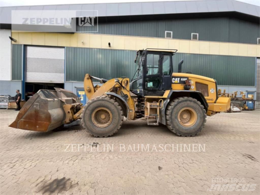 CAT 938M Iekrāvēji uz riteņiem