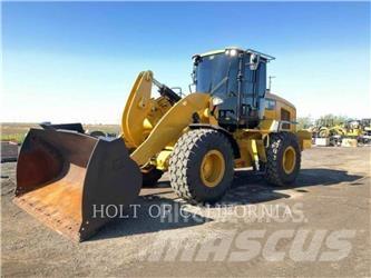 CAT 938M Iekrāvēji uz riteņiem
