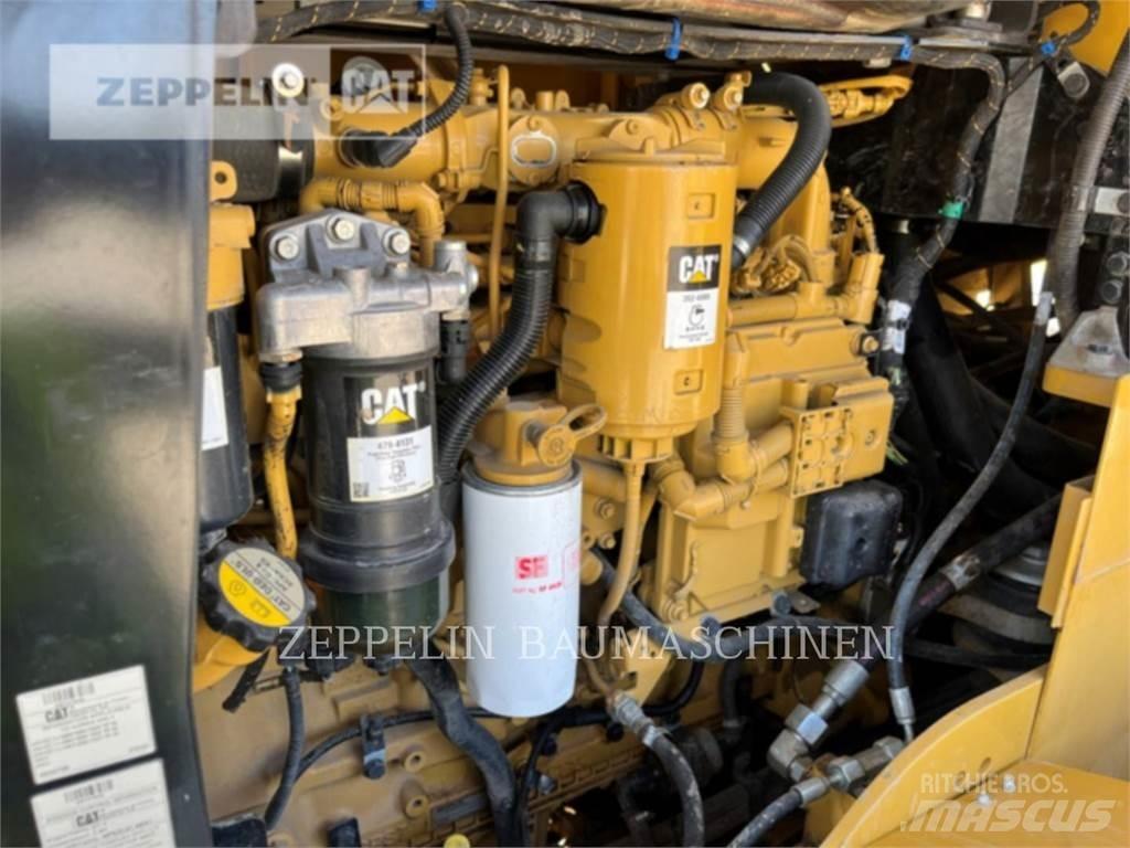 CAT 938M Iekrāvēji uz riteņiem
