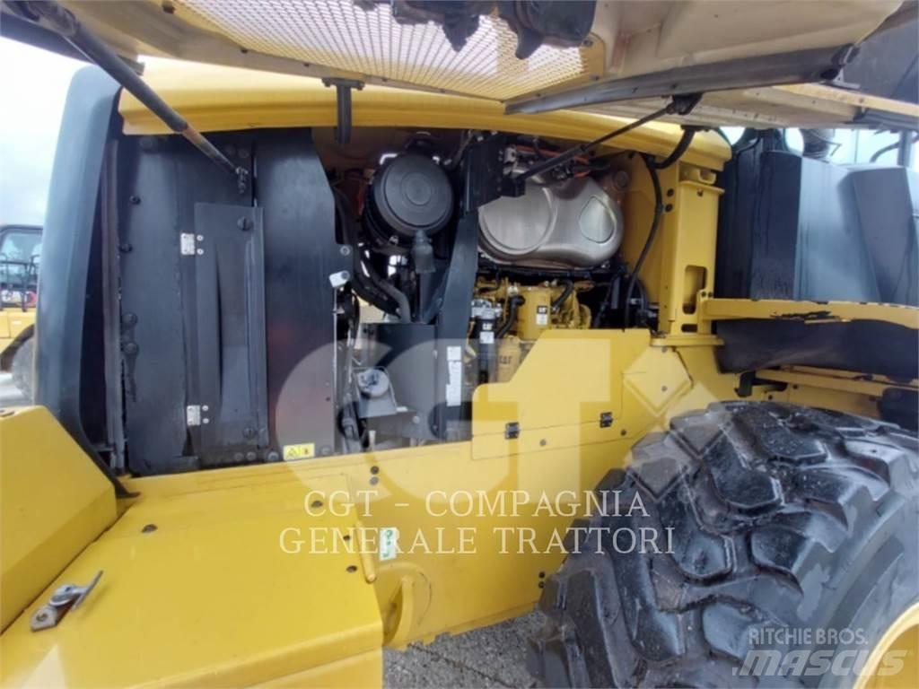 CAT 938M Iekrāvēji uz riteņiem