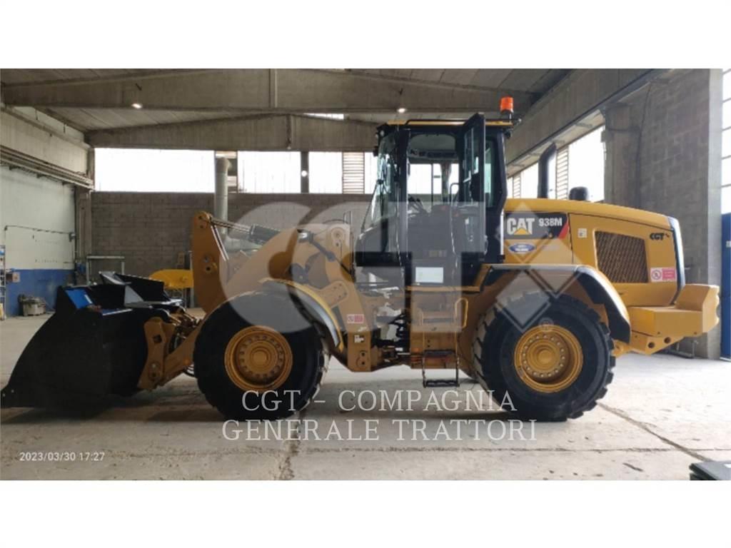 CAT 938M Iekrāvēji uz riteņiem