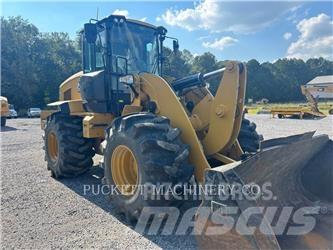 CAT 938M Iekrāvēji uz riteņiem