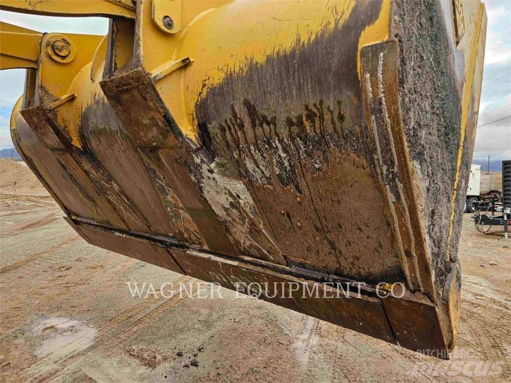 CAT 938M Iekrāvēji uz riteņiem