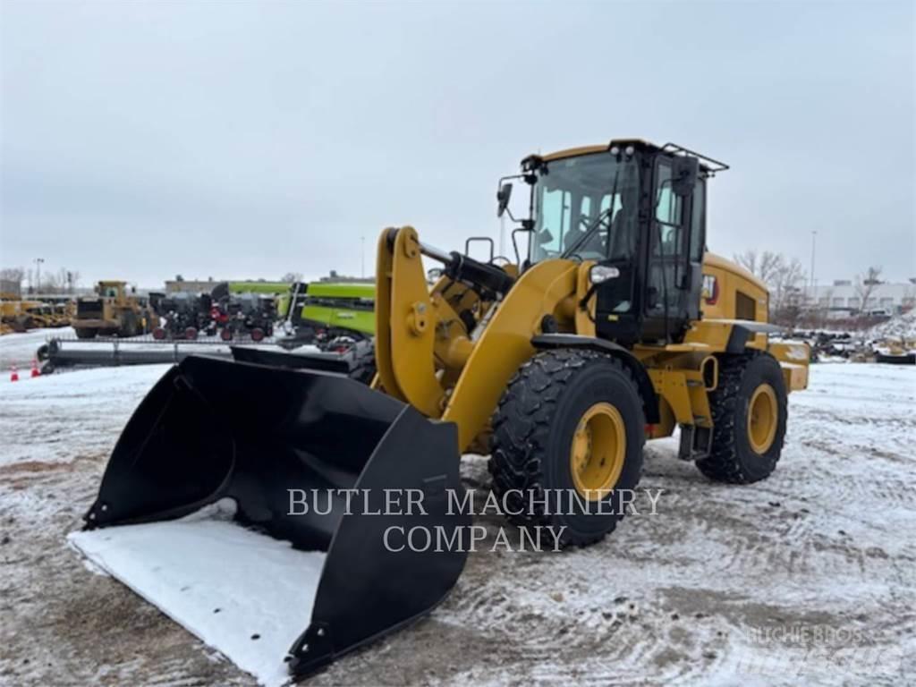 CAT 938M Iekrāvēji uz riteņiem