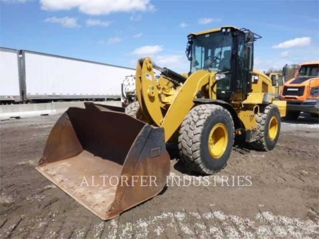 CAT 938M Iekrāvēji uz riteņiem