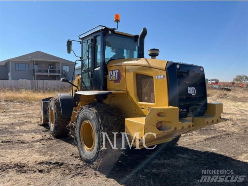 CAT 938M Iekrāvēji uz riteņiem