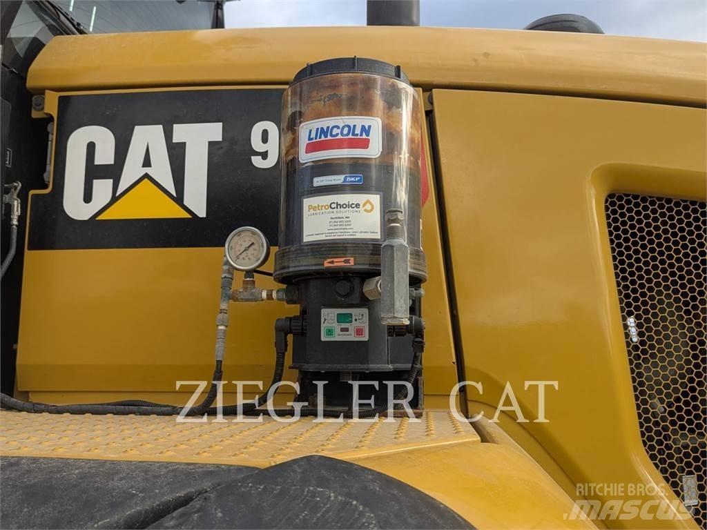 CAT 938M Iekrāvēji uz riteņiem