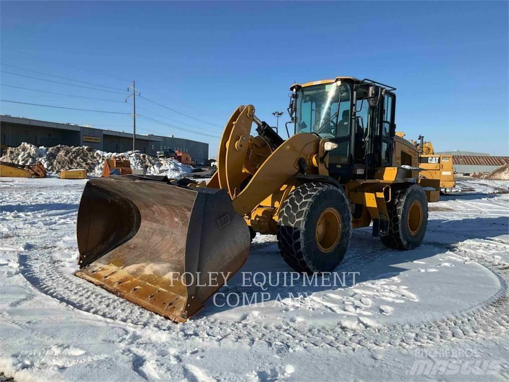 CAT 938M Iekrāvēji uz riteņiem