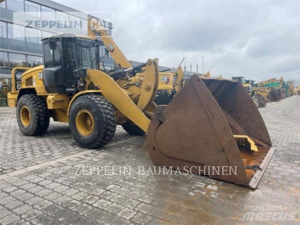 CAT 938M Iekrāvēji uz riteņiem