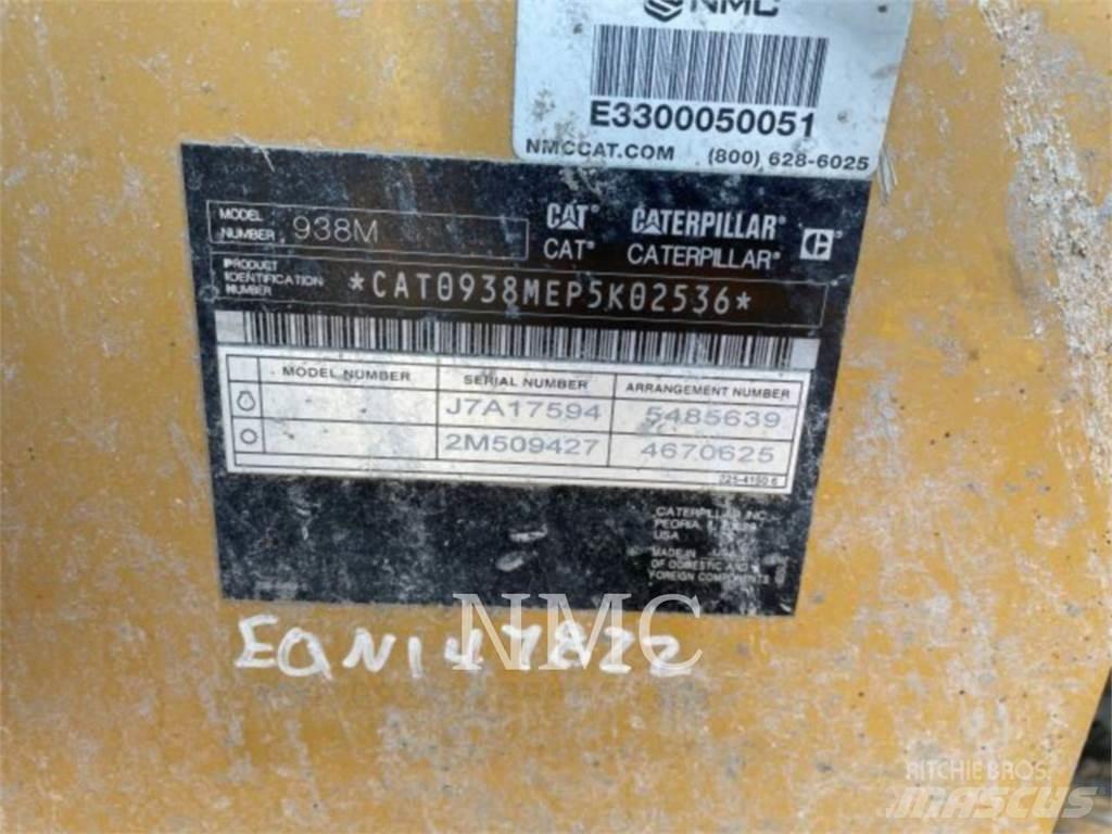 CAT 938M Iekrāvēji uz riteņiem