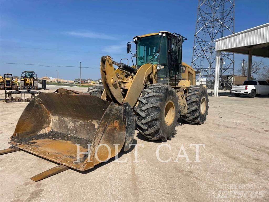 CAT 938M Iekrāvēji uz riteņiem