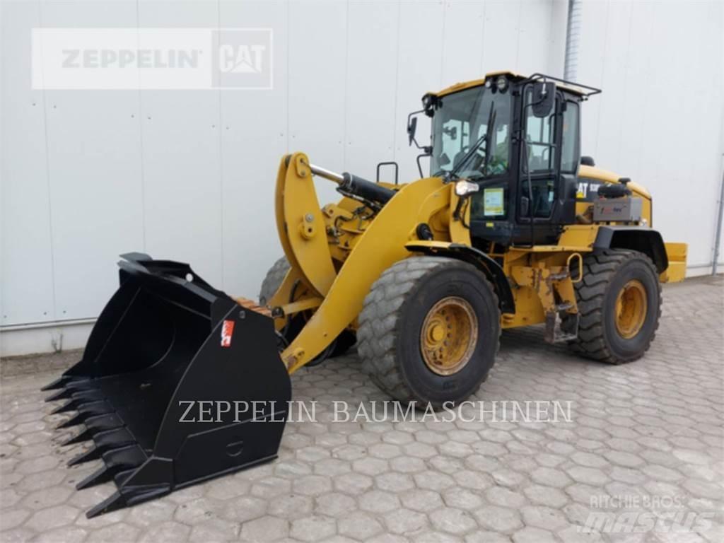 CAT 938M Iekrāvēji uz riteņiem