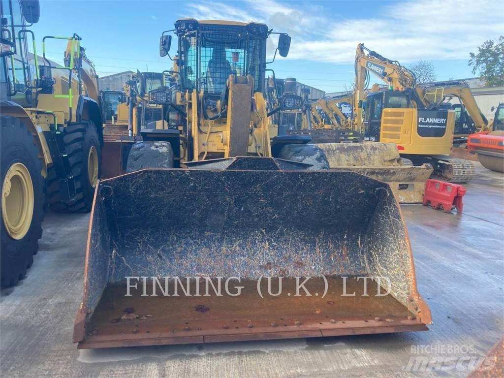 CAT 938M Iekrāvēji uz riteņiem