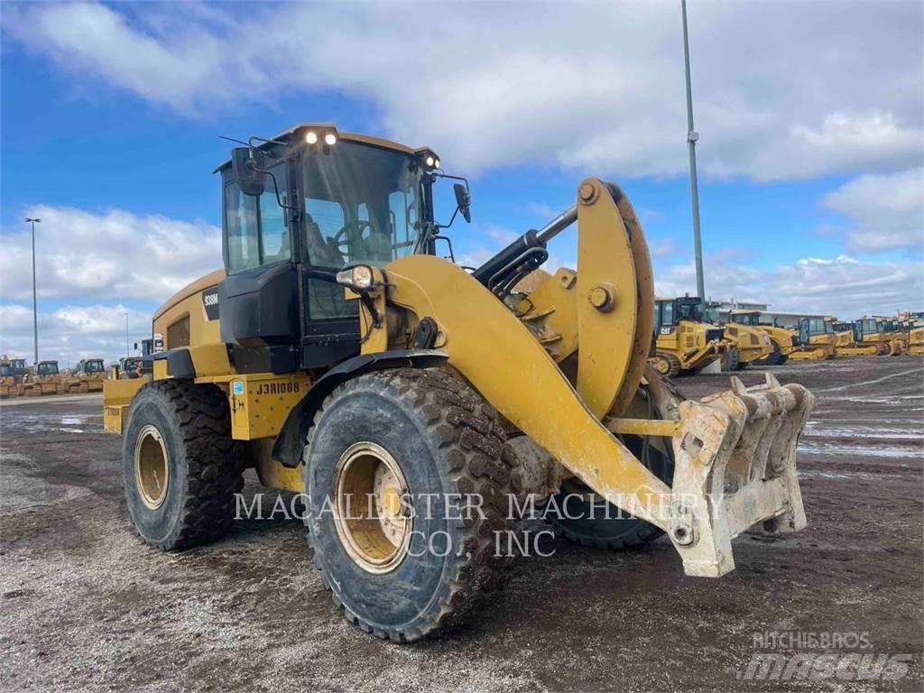 CAT 938M Iekrāvēji uz riteņiem