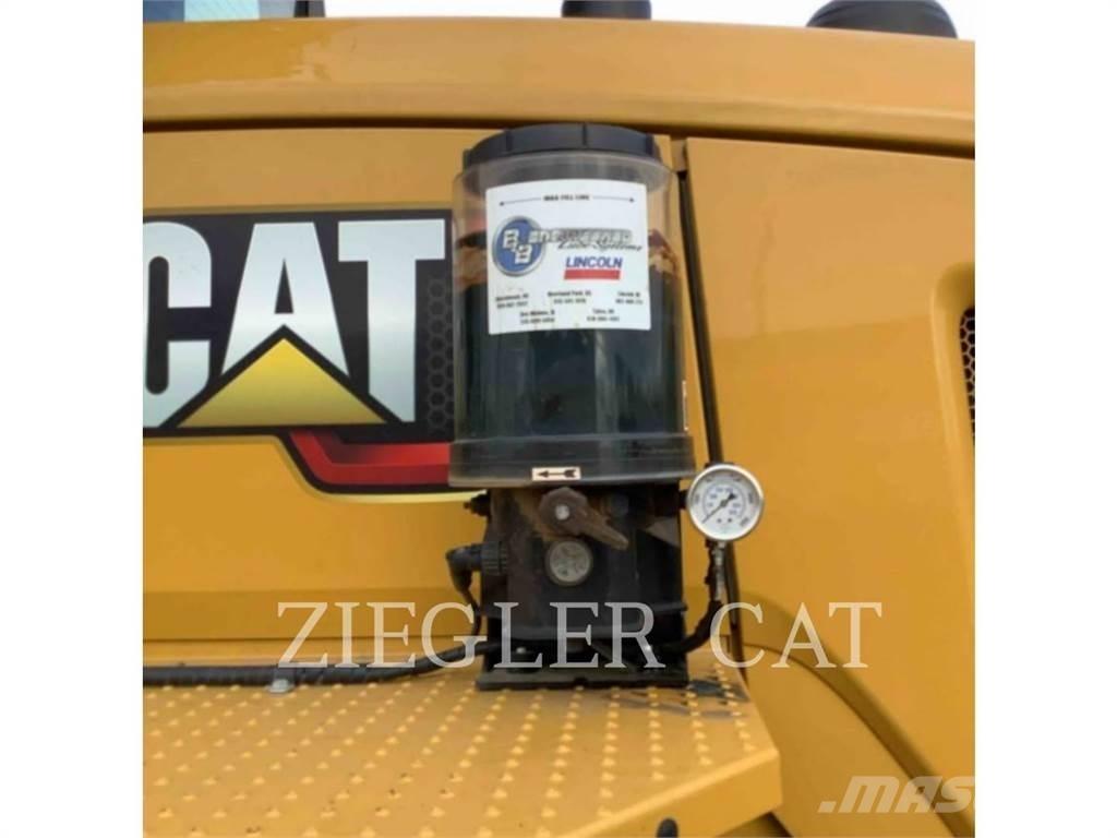 CAT 938M Iekrāvēji uz riteņiem