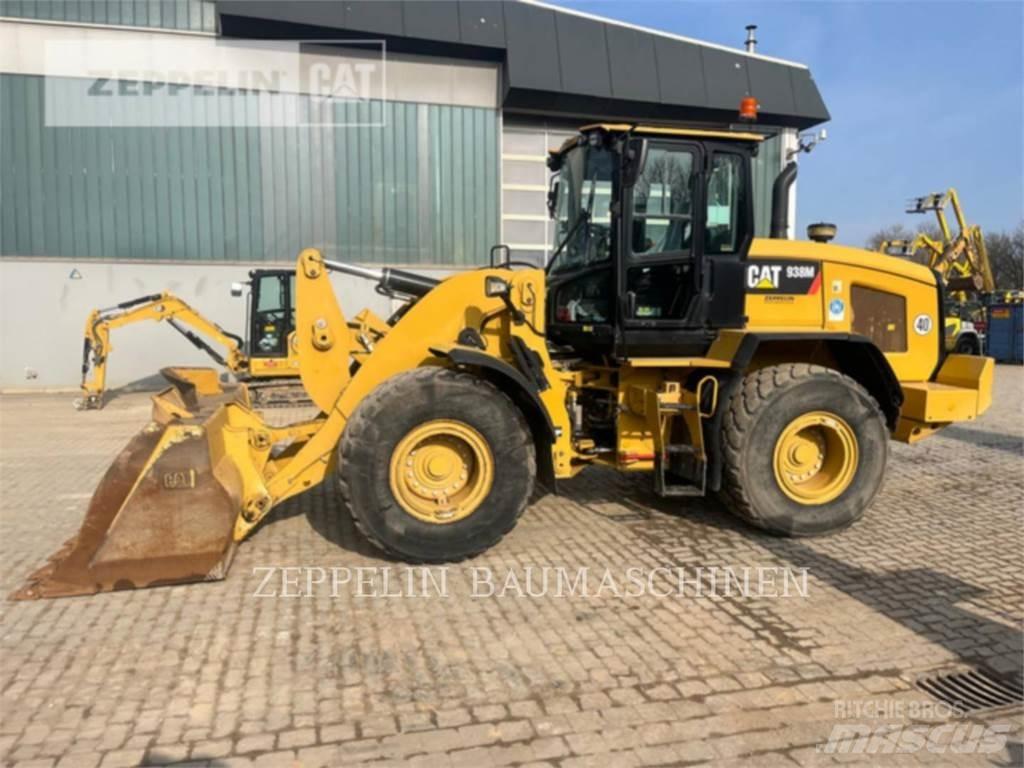 CAT 938M Iekrāvēji uz riteņiem