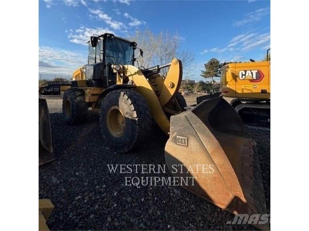 CAT 938M Iekrāvēji uz riteņiem
