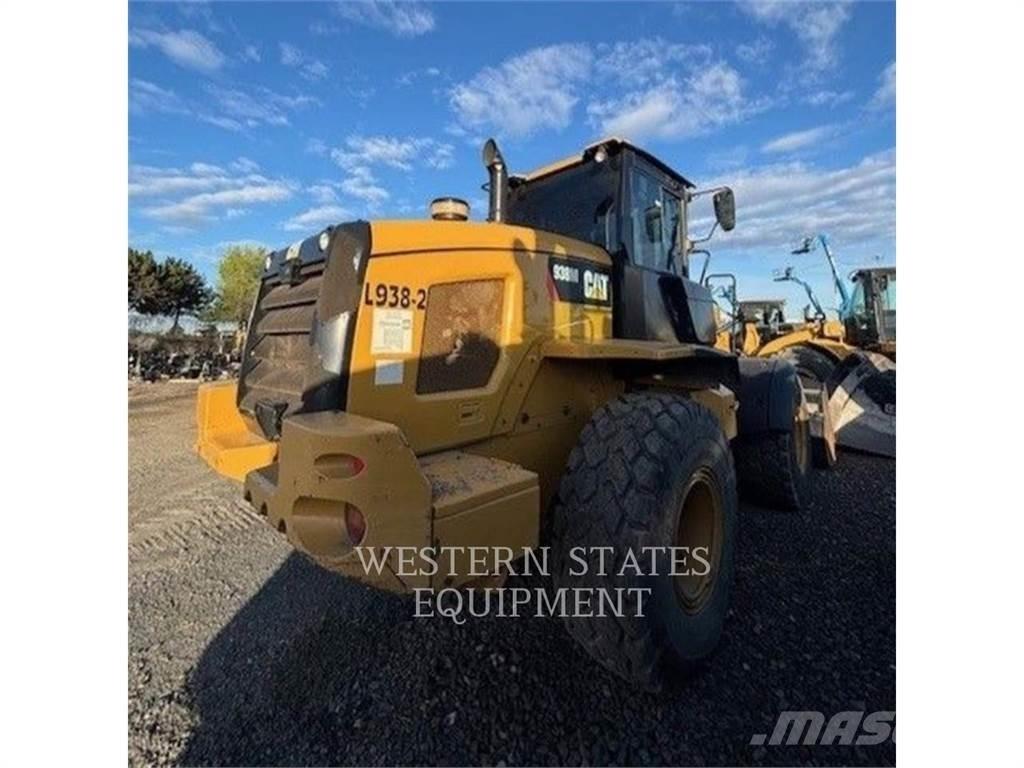 CAT 938M Iekrāvēji uz riteņiem