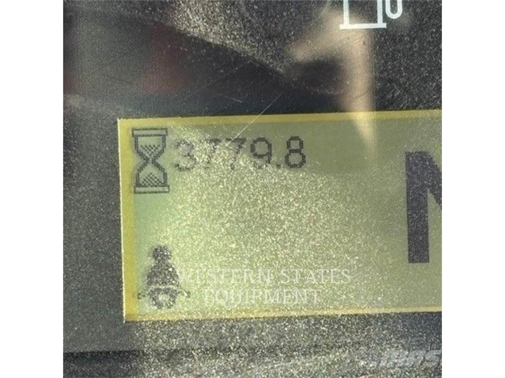 CAT 938M Iekrāvēji uz riteņiem