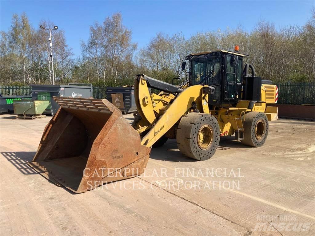 CAT 938M Iekrāvēji uz riteņiem
