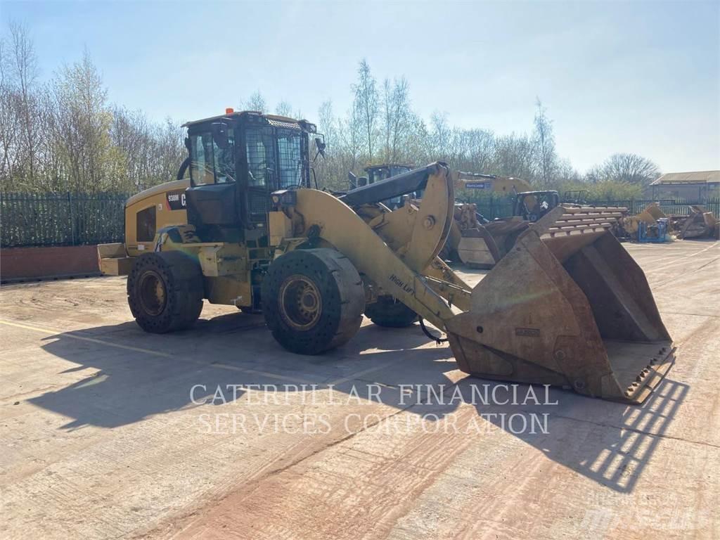 CAT 938M Iekrāvēji uz riteņiem
