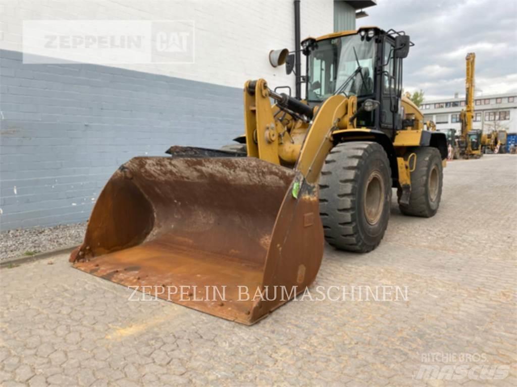 CAT 938M Iekrāvēji uz riteņiem