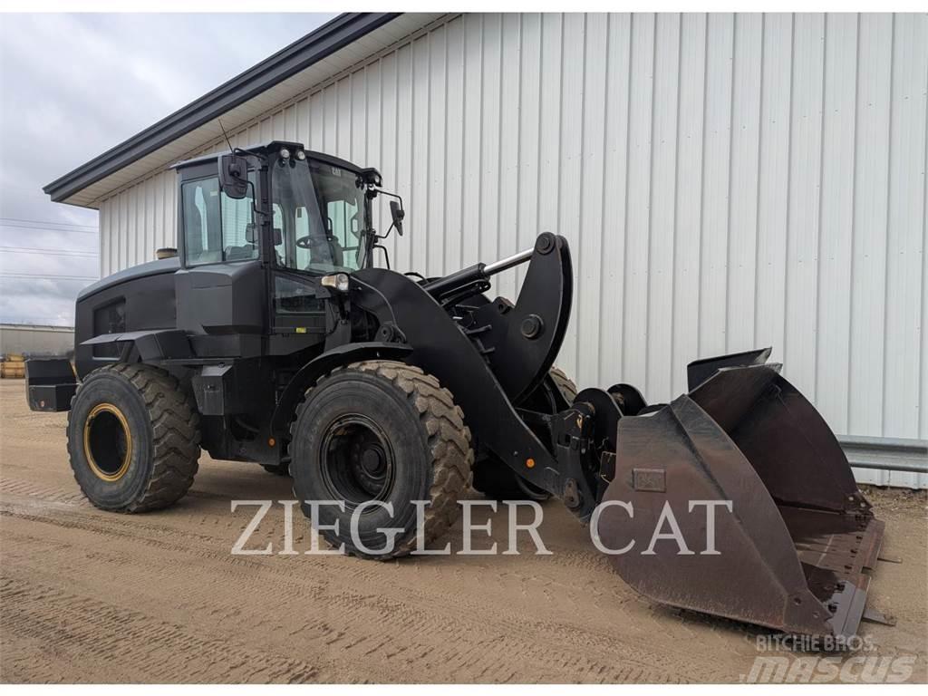 CAT 938M Iekrāvēji uz riteņiem
