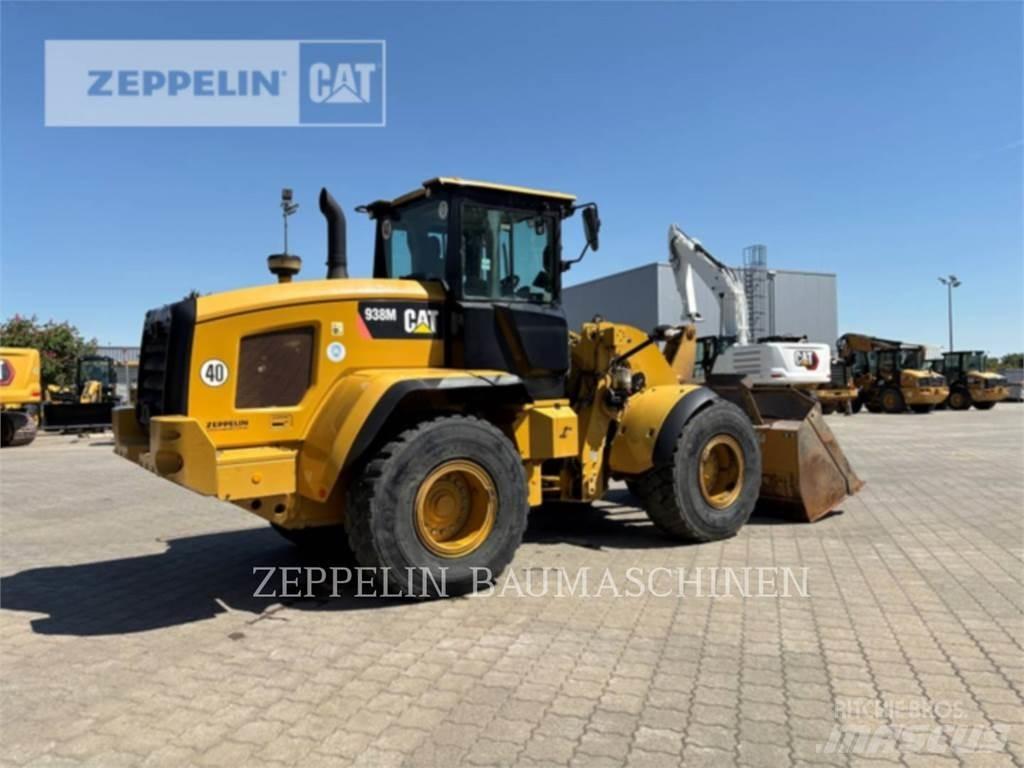 CAT 938M Iekrāvēji uz riteņiem